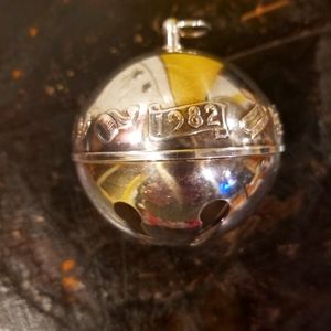 Vintage 1982 Wallace Sliegh Bell Silverplate Ornament